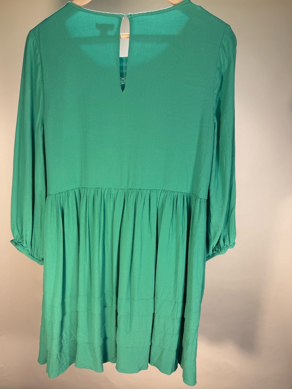 Ann Taylor Green/Teal V-Neck Pintuck Dress - Picture 5 of 6